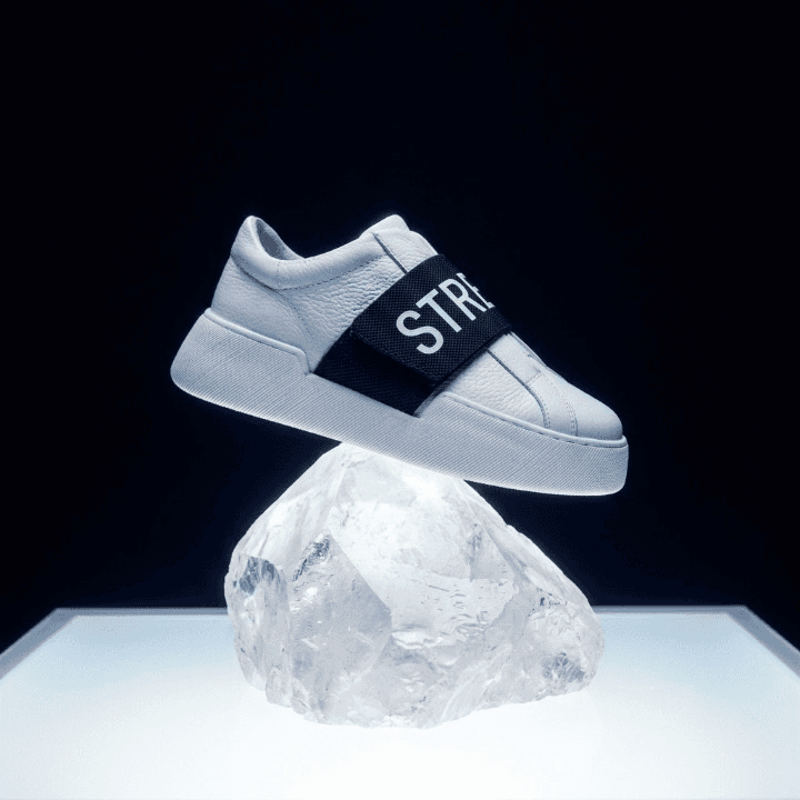 Sneaker STRAPPS bianca e nera